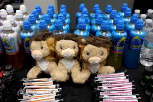 英格兰被盗细节曝光！乒乓球桌被砸烂，吉祥物和图赫尔战术板还在