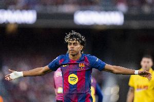 美如画！巴萨官方：亚马尔凌空侧钩破门当选球队上赛季最佳进球