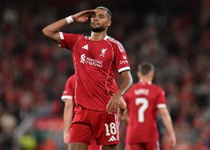 罗马诺：热刺有意加克波，但利物浦目前还未就球员离队开绿灯