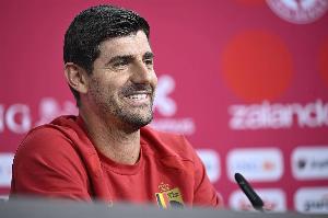 库尔图瓦：西班牙是夺冠热门，今天我才第一次看到乌奈·西蒙扑救