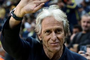 大幅降薪至400万！球报：若热·热苏斯明日签约出任葡萄牙新帅