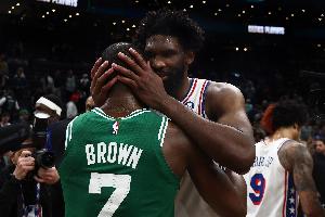 弗莱：布朗适合费城的文化 恩比德恢复6成就是联盟前5球员